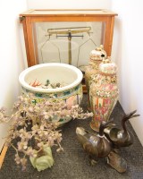 Lot 261 - A collection of Chinese items