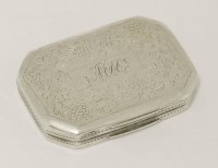 Lot 573 - A George III silver gilt vinaigrette