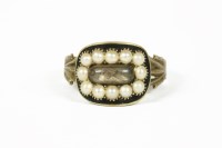 Lot 1017 - A Georgian gold memorial ring