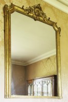 Lot 146 - An early Victorian giltwood pier glass