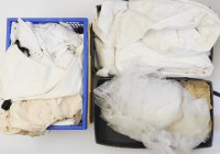 Lot 1328 - A quantity of vintage table linens