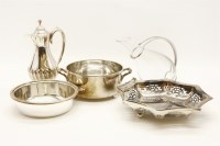 Lot 367 - A small quantity of glass