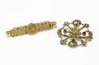 Lot 230 - A gold Etruscan bar brooch