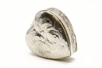 Lot 336 - A William Comyns