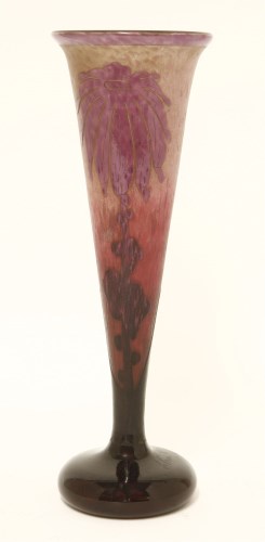 Lot 15 - A Schneider Verre Français cameo glass vase