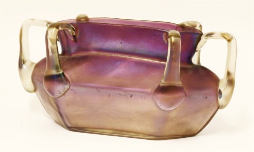 Lot 16 - An Art glass vase