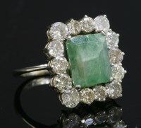 Lot 253 - A white gold