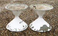 Lot 365 - A pair of 'Diabolo' planters