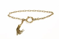 Lot 33 - A gold fetter link guard link