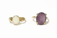 Lot 18 - A gold single stone amethyst ring