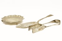 Lot 113 - Three silver items