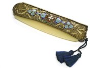 Lot 36 - A silver gilt filigree and enamel folding comb