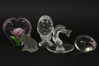 Lot 157 - A Lalique glass pin dish