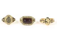 Lot 12 - A Georgian memorial ring