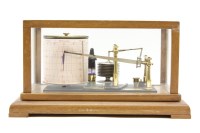 Lot 320 - A barograph