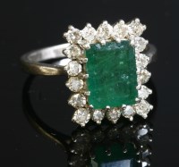 Lot 254 - A white gold