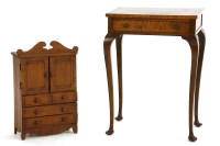 Lot 1011 - A walnut occasional table
