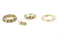 Lot 257 - A 9ct gold high court section wedding ring