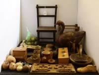 Lot 723 - A collection of treen