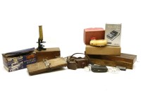 Lot 567 - A group of miscellaneous items