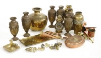 Lot 612 - A collection of mixed copper and brassware