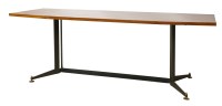 Lot 258 - An Italian dining table