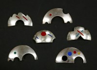 Lot 40 - Six assorted silver brooches
