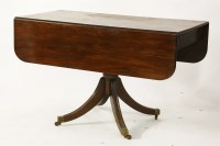 Lot 621 - A Regency mahogany Pembroke supper table