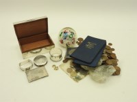 Lot 81 - A silver table top cigarette box