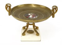 Lot 423 - A Continental gilt metal tazza