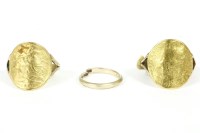 Lot 19 - A 1915 half sovereign