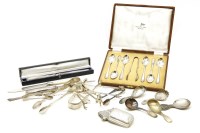 Lot 63 - A  small quantity of various silver and plated items