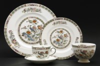 Lot 362 - A Wedgewood 'Kutani Crane' dinner and tea set