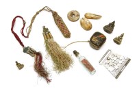 Lot 137 - Small Japanese items
