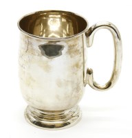 Lot 140 - A silver tankard