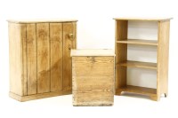 Lot 451 - An early 20th century pine bread bin