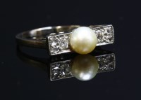 Lot 125 - An Art Deco white gold
