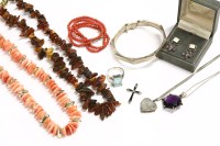 Lot 62 - A collection of costume jewellery