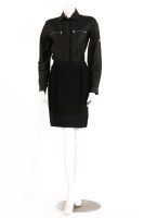 Lot 1347 - A ladies' frill pencil mini bouclé skirt