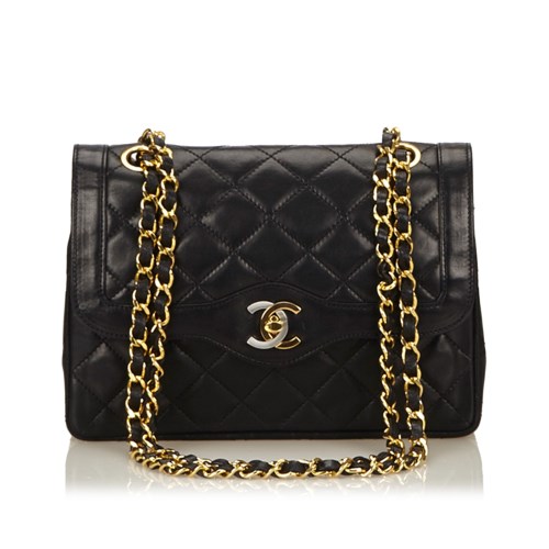 Lot 1049 - A Chanel matelassé lambskin leather chain shoulder bag