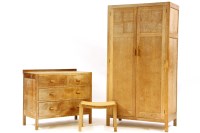Lot 552 - A Heal's oak bedroom suite