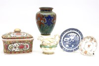 Lot 428 - Ceramics