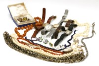 Lot 168 - A collection of jewellery
