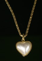 Lot 231 - A Continental gold mabé pearl pendant and chain