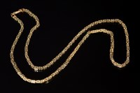 Lot 558 - A 9ct gold square section Byzantine chain