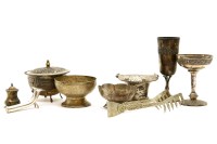 Lot 332 - A mixed lot of un-marked silver