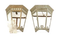 Lot 484 - A pair of brass wall lights