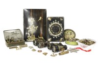 Lot 86 - A collection of badges