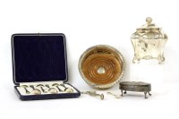 Lot 63 - A collection of silver