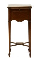Lot 541 - An Edwardian strung mahogany ladies dressing cabinet